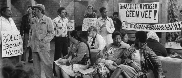 Wijken op slot: wat het woningbeleid van toen ons leert over wereldburgerschap vandaag